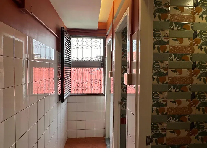 Casa de hóspedes Cha Na At Merry V Banguecoque