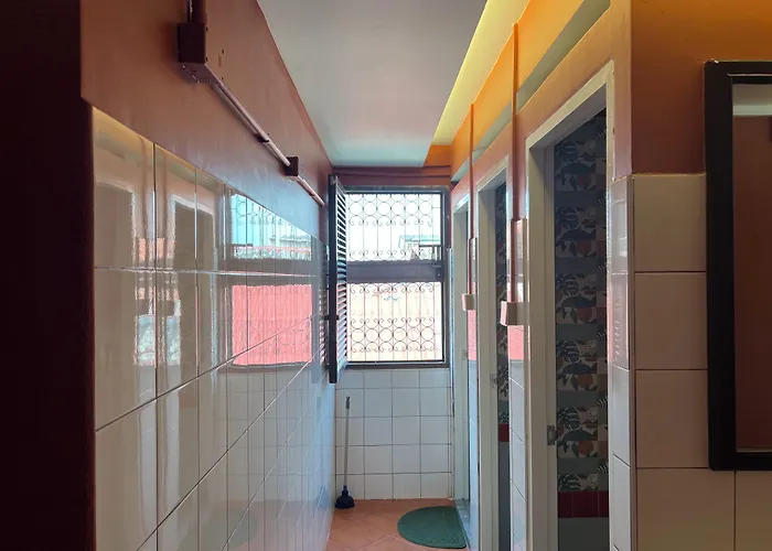 Casa de hóspedes Cha Na At Merry V Banguecoque